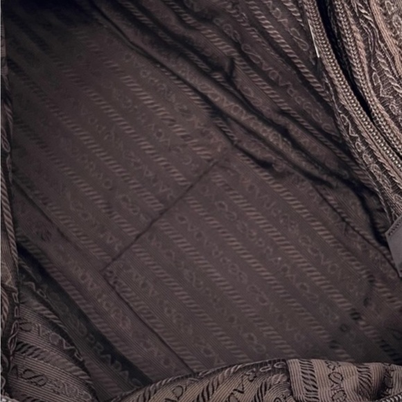 Authentic PRADA MILANO Green Nylon Tote Bag💚VERY RARE 💚 - Picture 7 of 16